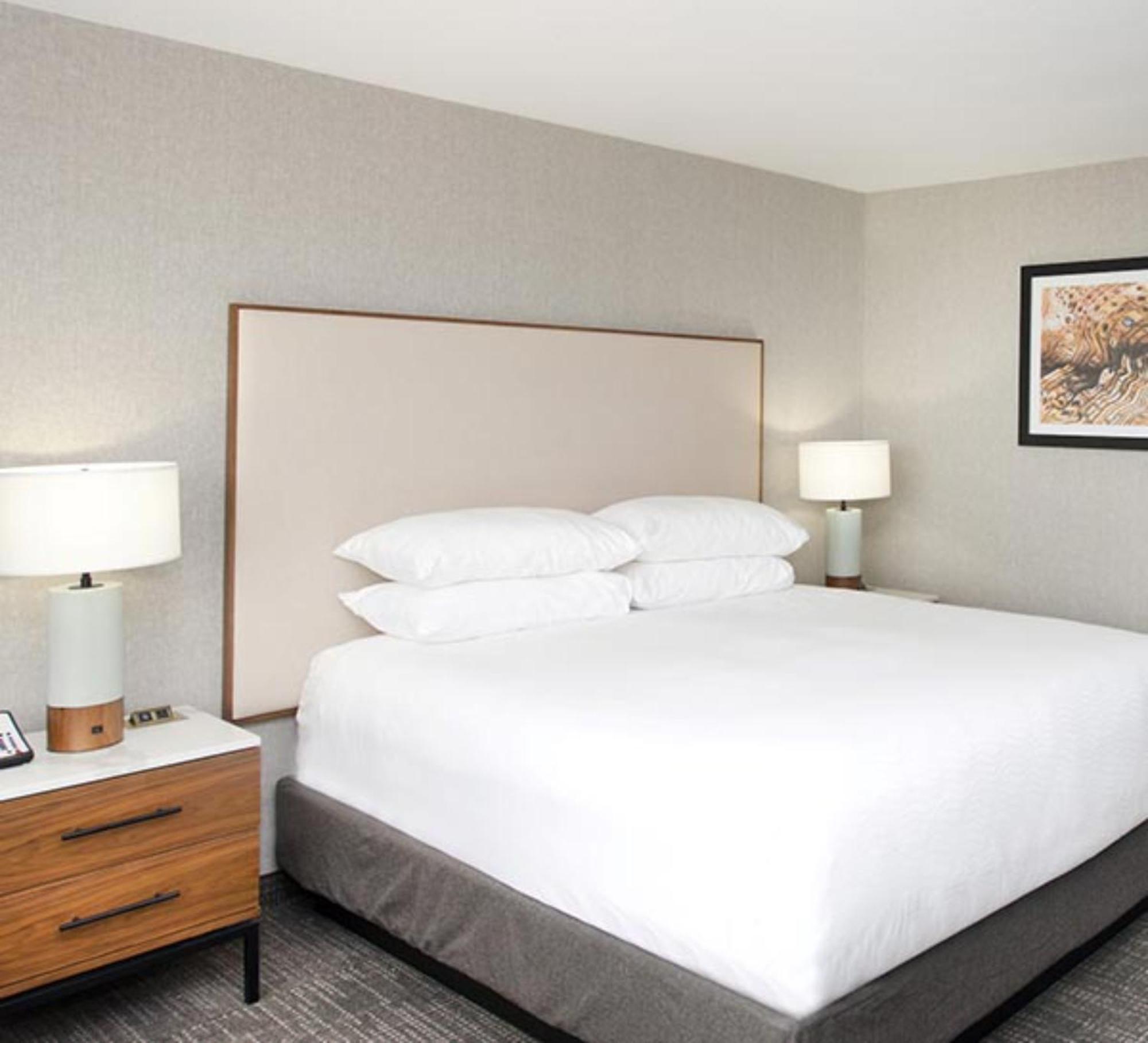 Classic Room King Bed,1620983092:JPEG